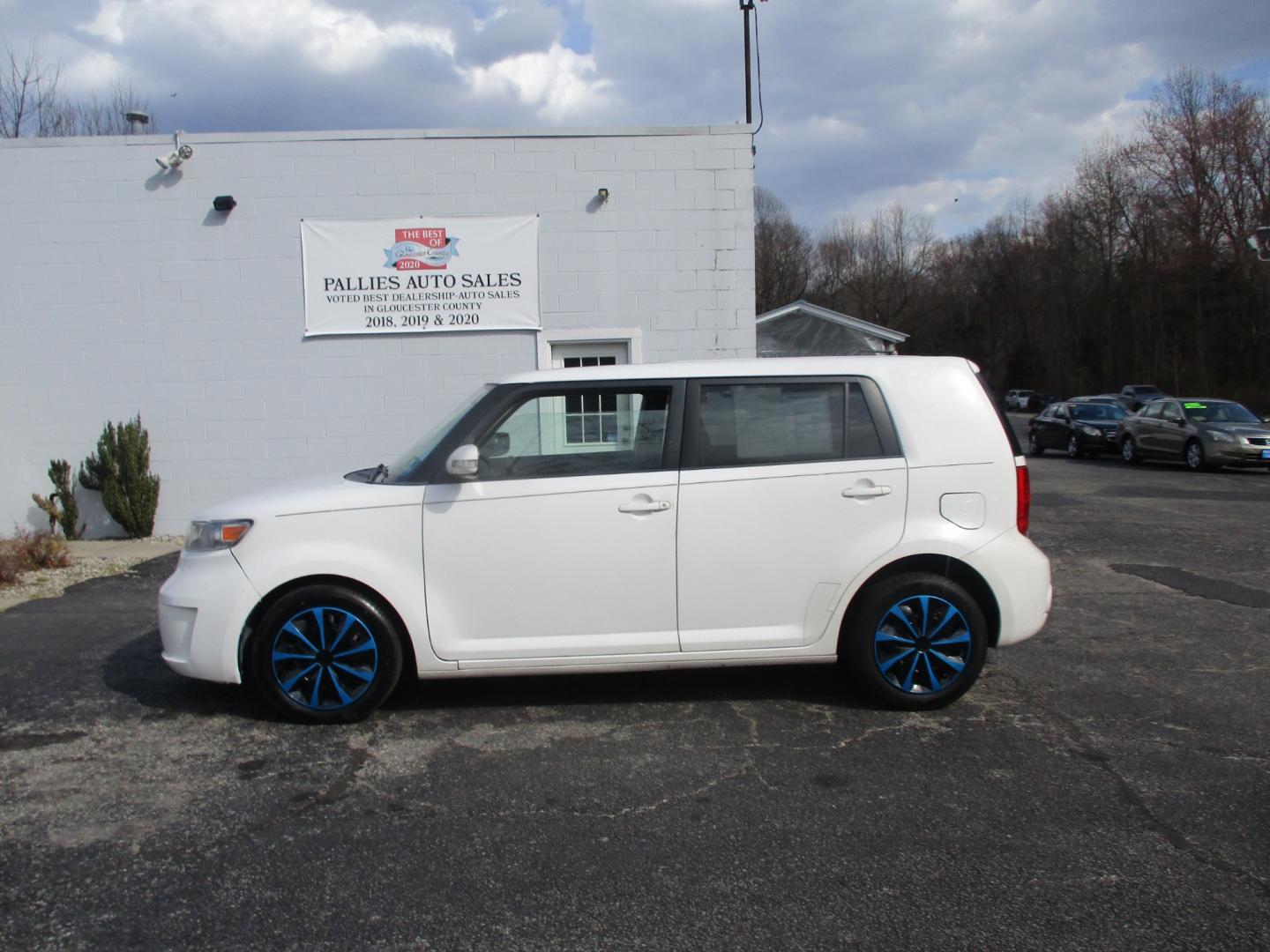 2009 WHITE Scion xB (JTLKE50E391) , AUTOMATIC transmission, located at 540a Delsea Drive, Sewell, NJ, 08080, (856) 589-6888, 39.752560, -75.111206 - Photo#2